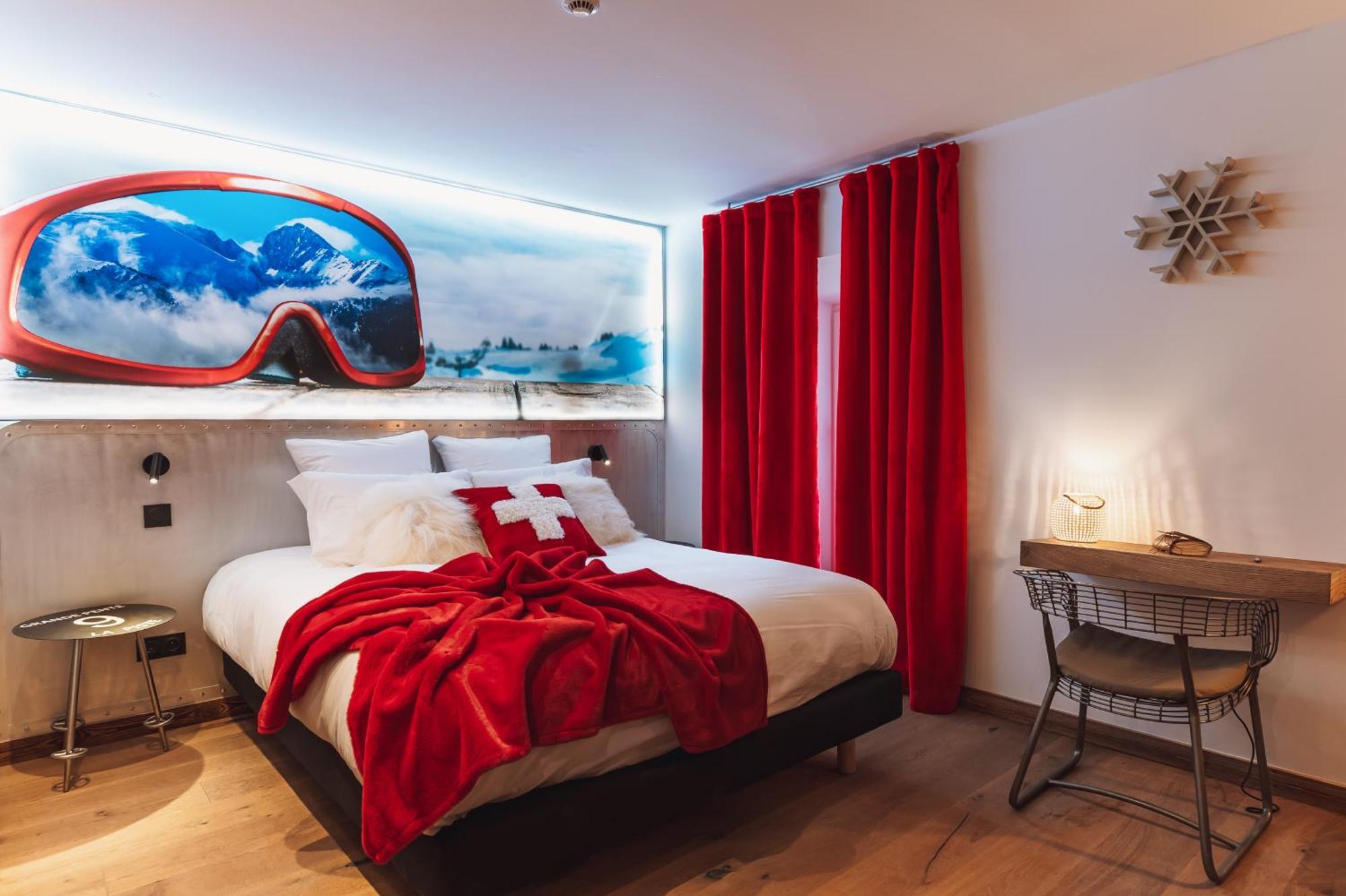 Grand Hotel L'Ermitage Font-Romeu-Odeillo-Via 외부 사진
